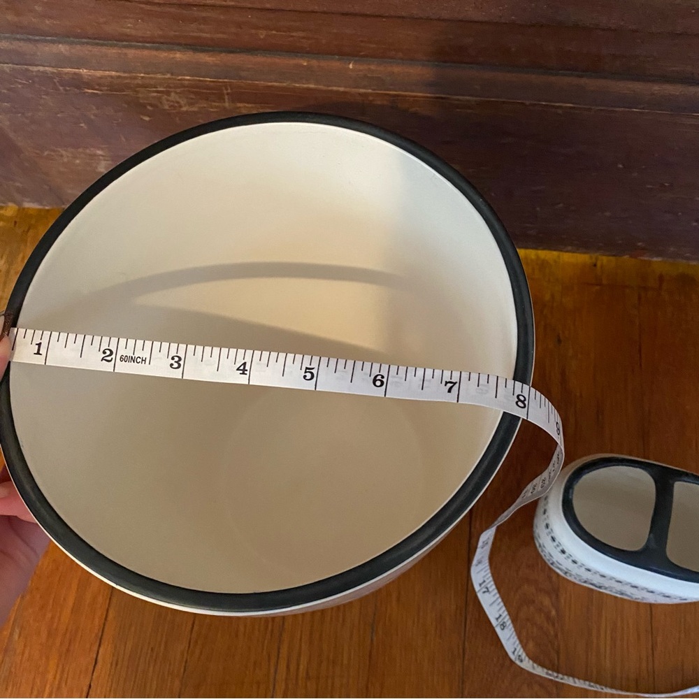 Patterned Black and White Bathroom Trashcan and Toothbrush Holder Set - Picture 5 of 6